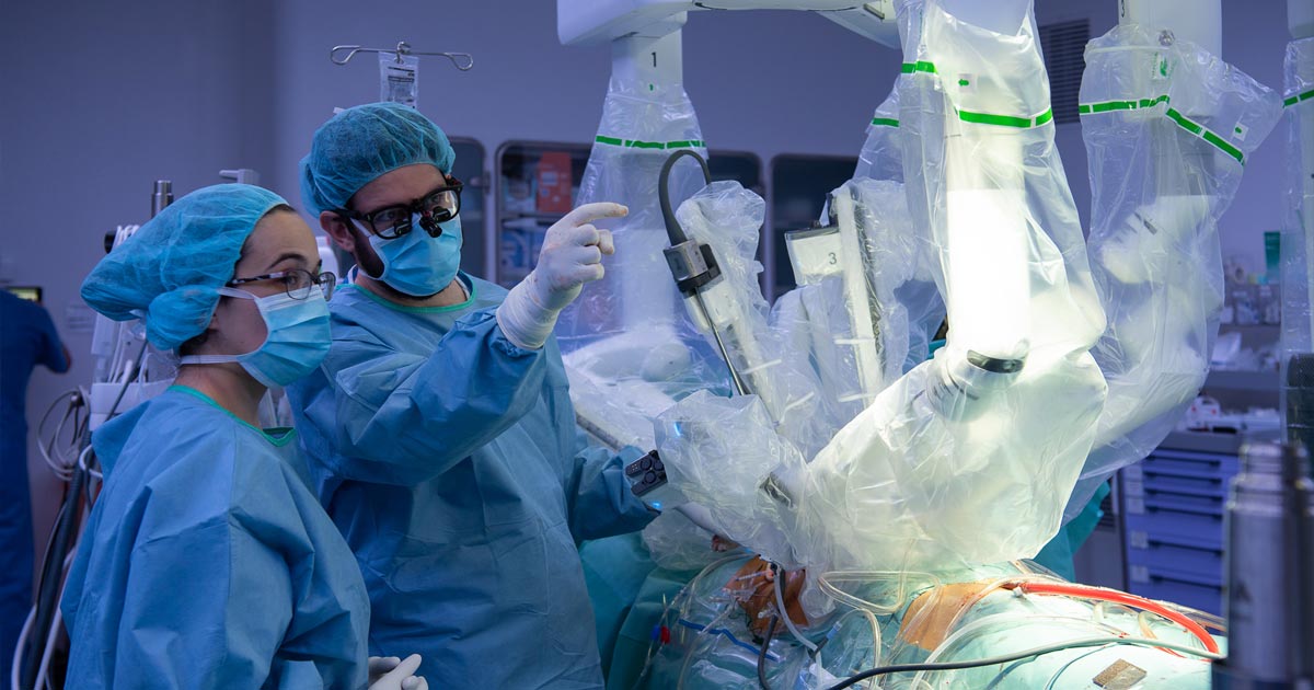 Beneficios de la cirugía robótica para pacientes y cirujanos