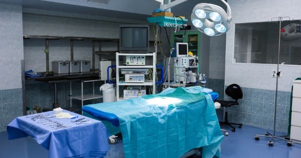 Organización y distribución de una sala de cirugía